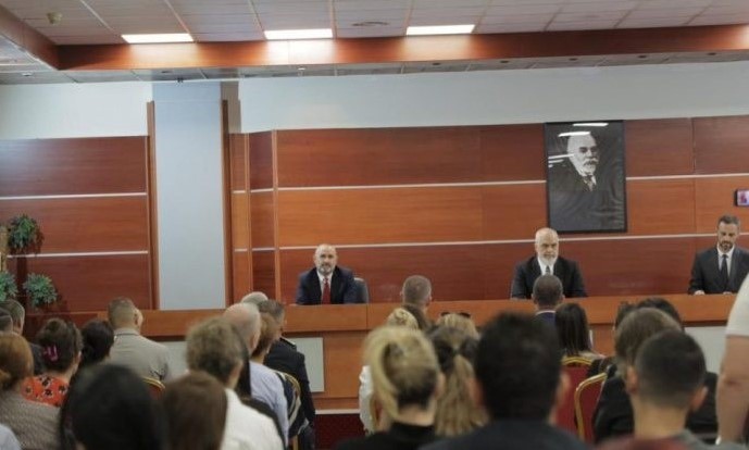 Kryeministri Rama paralajmëron rishikim të kodeve themeltarë të drejtësisë
